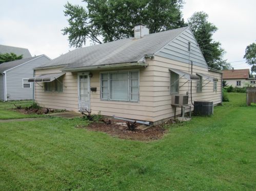 925 Washington St, Swygert IL  61764-2139 exterior