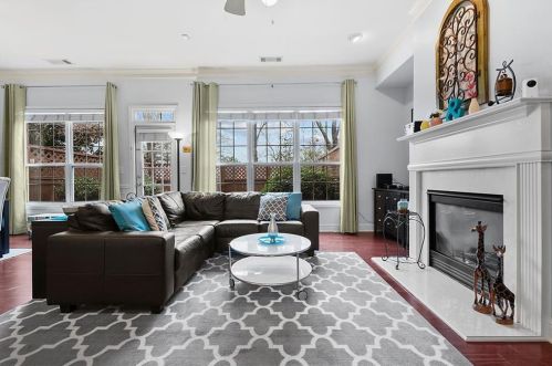 3433 Henderson Reserve, Atlanta GA  30341-6056 exterior