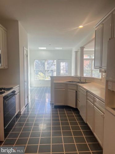 12 Wilkinson Way, Princeton NJ  08540-7362 exterior