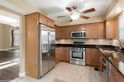 2085 Camden Ln, Hanover Park, IL 60133-2914