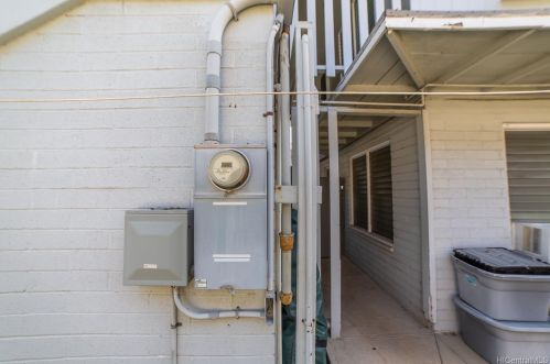 2969 Varsity Cir, Honolulu HI  96826-1745 exterior