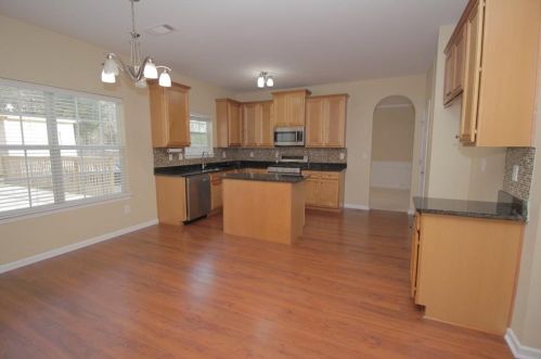 7231 Bedrock Cir, Lithonia, GA 30038-3374