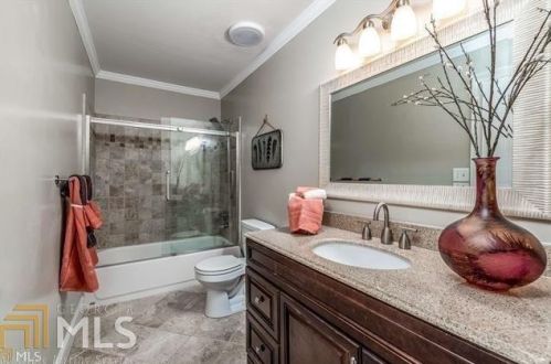 1702 Cumberland Ct, Smyrna GA  30080-8660 exterior