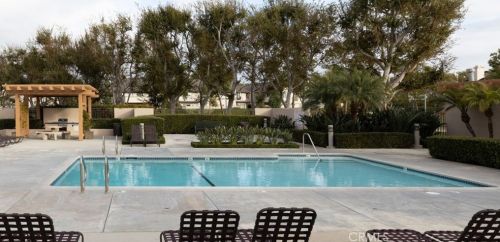 63 Wellesley, Irvine CA  92612-2664 exterior