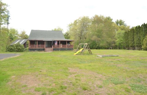 20 Dugway Rd, Newton, NH 03858-3212