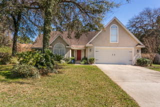 414 Hidden Lakes Ln, Brunswick, GA 31525-3051