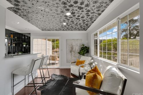 1623 Gladys Dr, Glendale CA  91206-1650 exterior