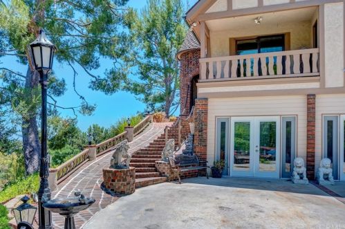 2364 Las Palomas Dr, La Habra, CA 90631-7766