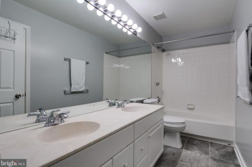 3483 Madelyn Ct, Woodbridge VA  22192-6472 exterior
