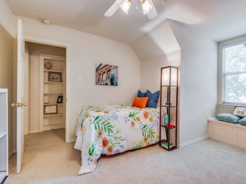 6116 Terrace Oaks Ln, Fort Worth TX  76112-1072 exterior