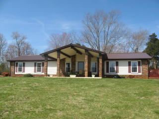 5546 Old Kentucky Rd, Ravenscroft, TN 38583-5657