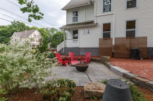13 Holt St, Concord, NH 03301-2955