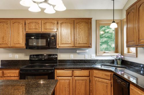 201 Dunbar Way, Saint Paul MN  55115-2815 exterior