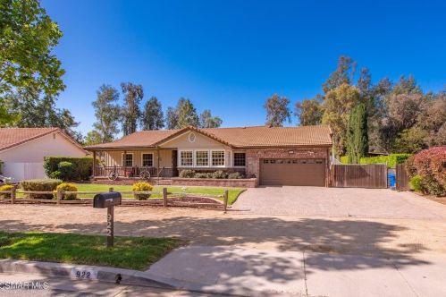 922 Carefree Dr, Simi Valley, CA 93065-5407