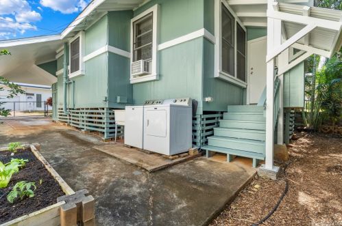 3633 Maunalei Ave, Honolulu HI  96816-2322 exterior