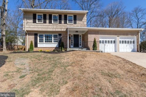 5915 Sherborn Ln, Springfield, VA 22152-1035