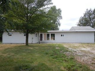 2446 Seminary St, Galesburg, IL 61401-1210