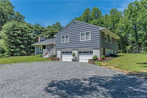10 Lovers Ln, Upper Stepney, CT 06468-1852