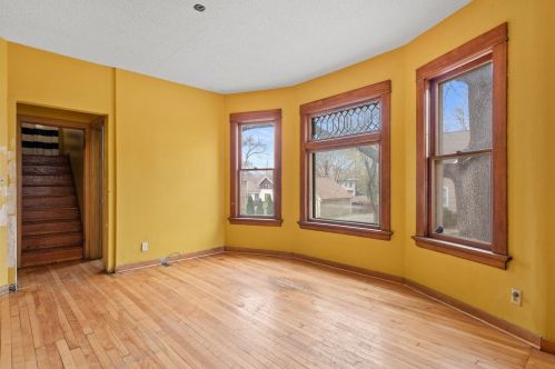 143 Bates Ave, Saint Paul MN  55106-6328 exterior