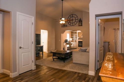 4065 Mckenna Dr, Turlock, CA 95382-7257