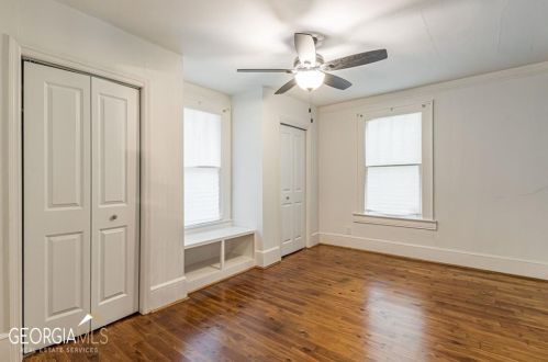 3314 Harris Dr, Atlanta GA  30337-1005 exterior
