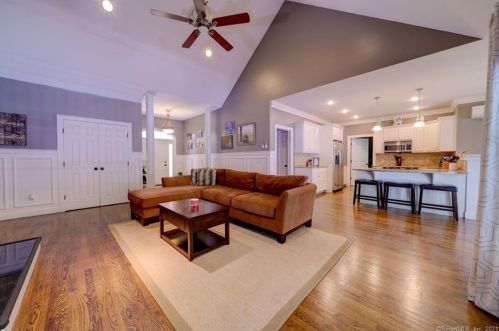 53 Crystal Ridge Dr, Ellington CT  06029-3052 exterior