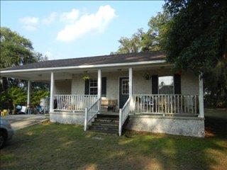 475 Jenkins Farm Rd, Brunswick, GA 31523-8912