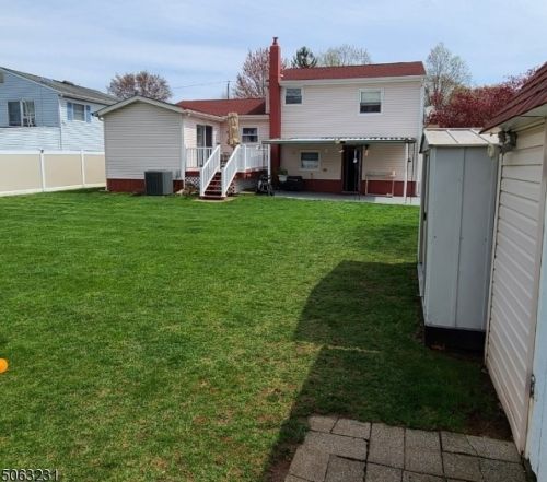 14 Finley Rd, Edison, NJ 08817-3826