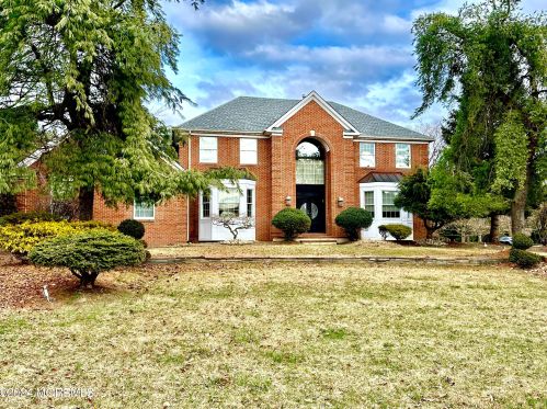 2 Dansbury Ct, East Freehold, NJ 07728-7756