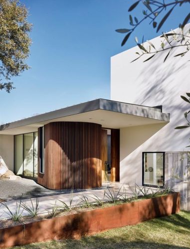 303 Farley Trl, Austin, TX 78746-5705