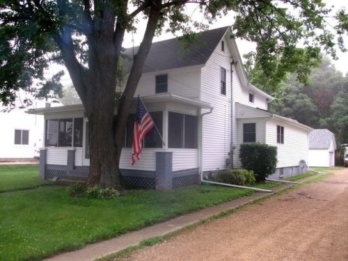 533 Lincoln St, Hollowayville, IL 61356-2244