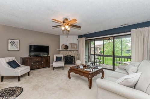 69 Parliament Dr, Palos Heights, IL 60463-1005
