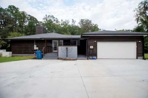 325 White Oak Pl, Woodbine, GA 31569-4329