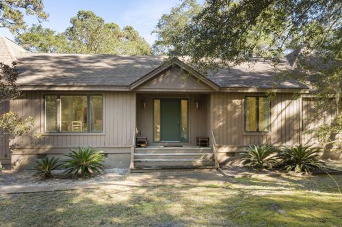 3200 Pine Needle Ln, Johns Island, SC 29455-6129