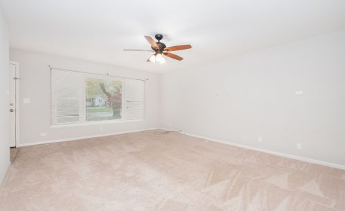 21 Wyndham Dr, Boulder Hill, IL 60538-2001