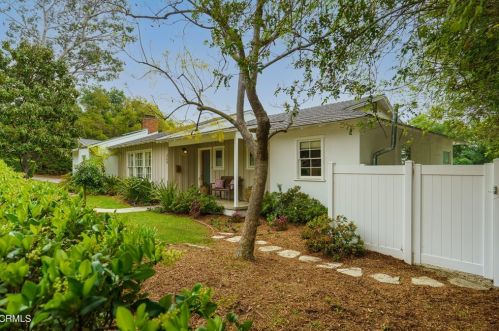 364 Palm St, Altadena, CA 91001-4256