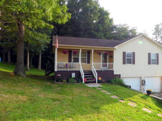 141 Chase Ln, Jacksboro, TN 37757-3748