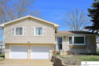 6430 Whitmore St, Omaha, NE 68152-2255