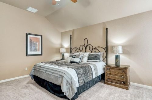 108 Ferrule Dr, Uhland TX 78640-8008 exterior