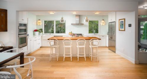 17 Leavitt Ln, Princeton NJ  08540-3921 exterior