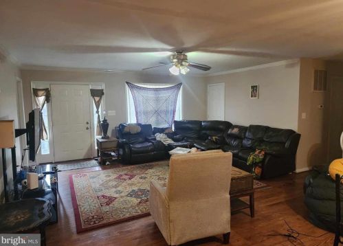 73 Memory Ln, Linden, VA 22642-5765