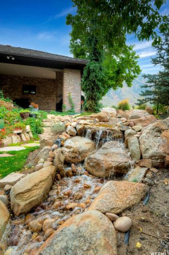 10188 Dimple Dell Ln, Sandy UT 84092-4505 exterior