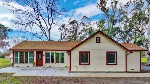 4400 Peaceful Glen Rd, Vacaville, CA 95688-9643