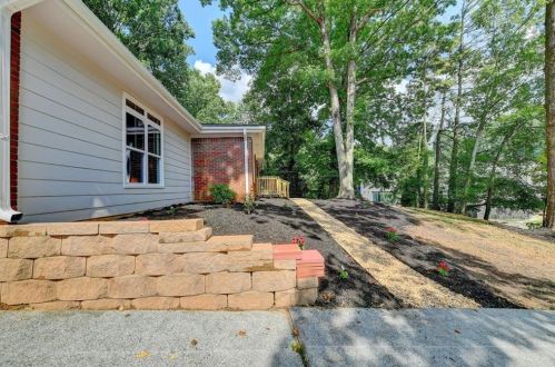 1110 Hope Rd, Atlanta GA  30350-2920 exterior