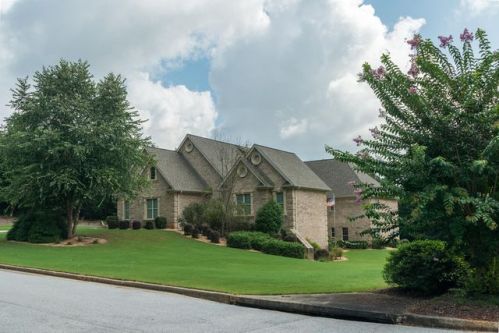 601 Shepherds Xing, Oxford, GA 30054-3127