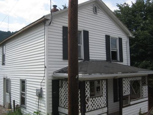 75 Harrison St, Piedmont, WV 26750-1223
