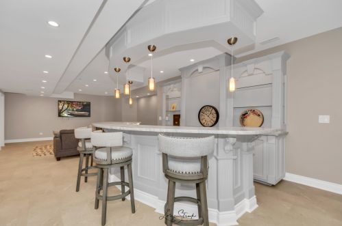 305 Ambriance Dr, Willowbrook IL  60527-0803 exterior