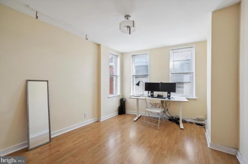 1419 4 St, Philadelphia PA 19147-0059 exterior