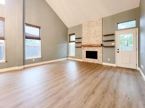 3300 Bratton Heights Dr, Austin TX  78728-3660 exterior