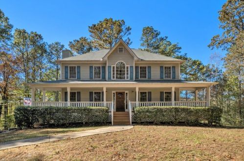 569 Hale Mountain Ct, Hiram, GA 30141-4527